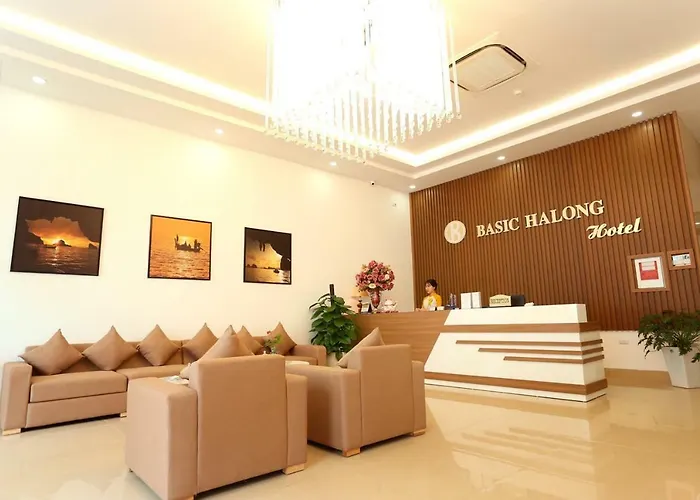Khach San Basic Hotel